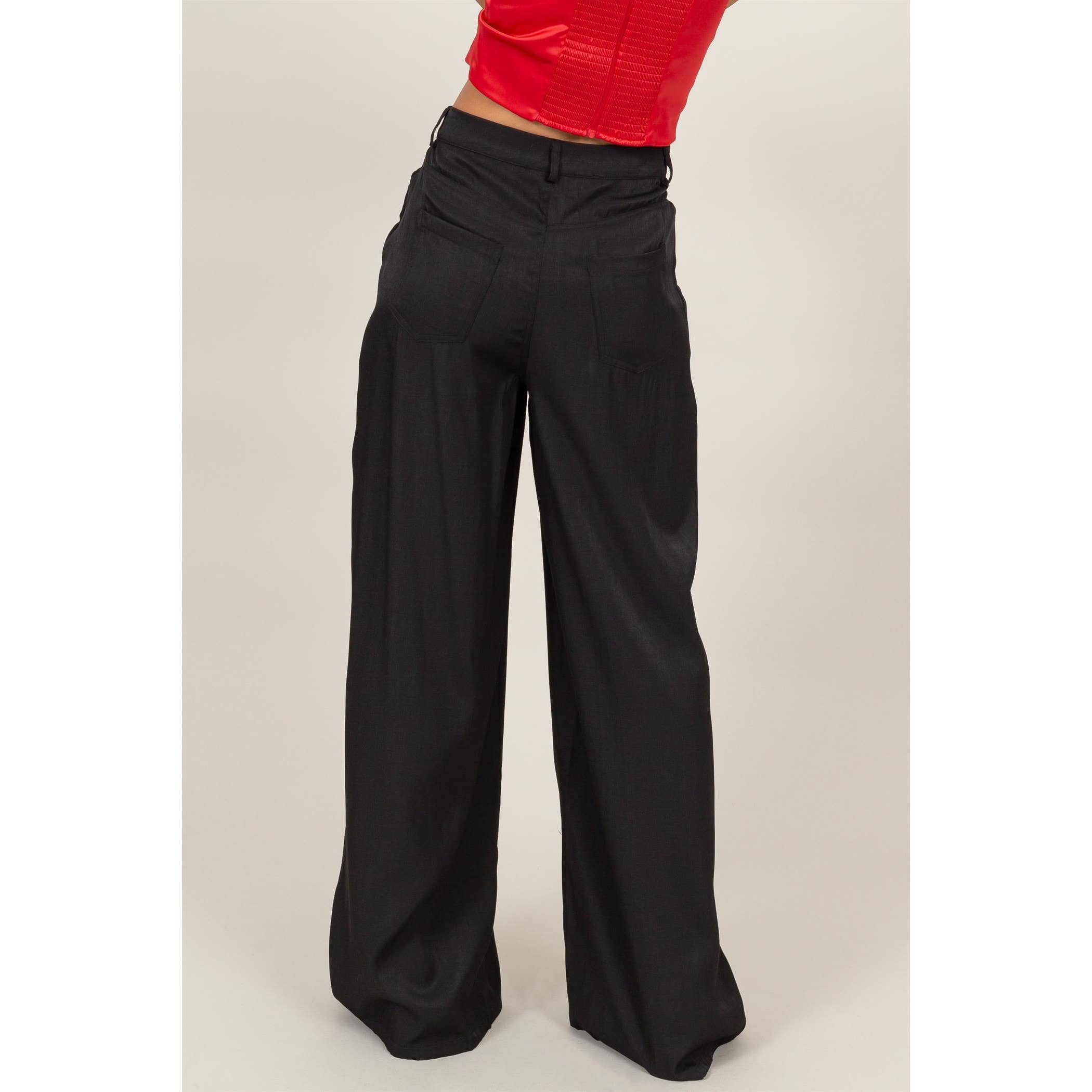 Wide-leg trousers