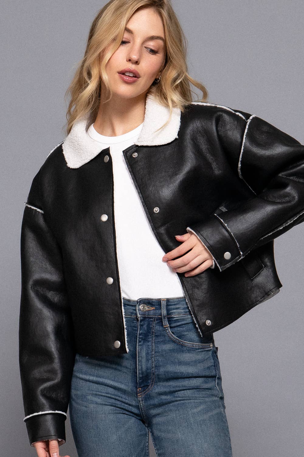 Women’ Cropped Faux Jacket