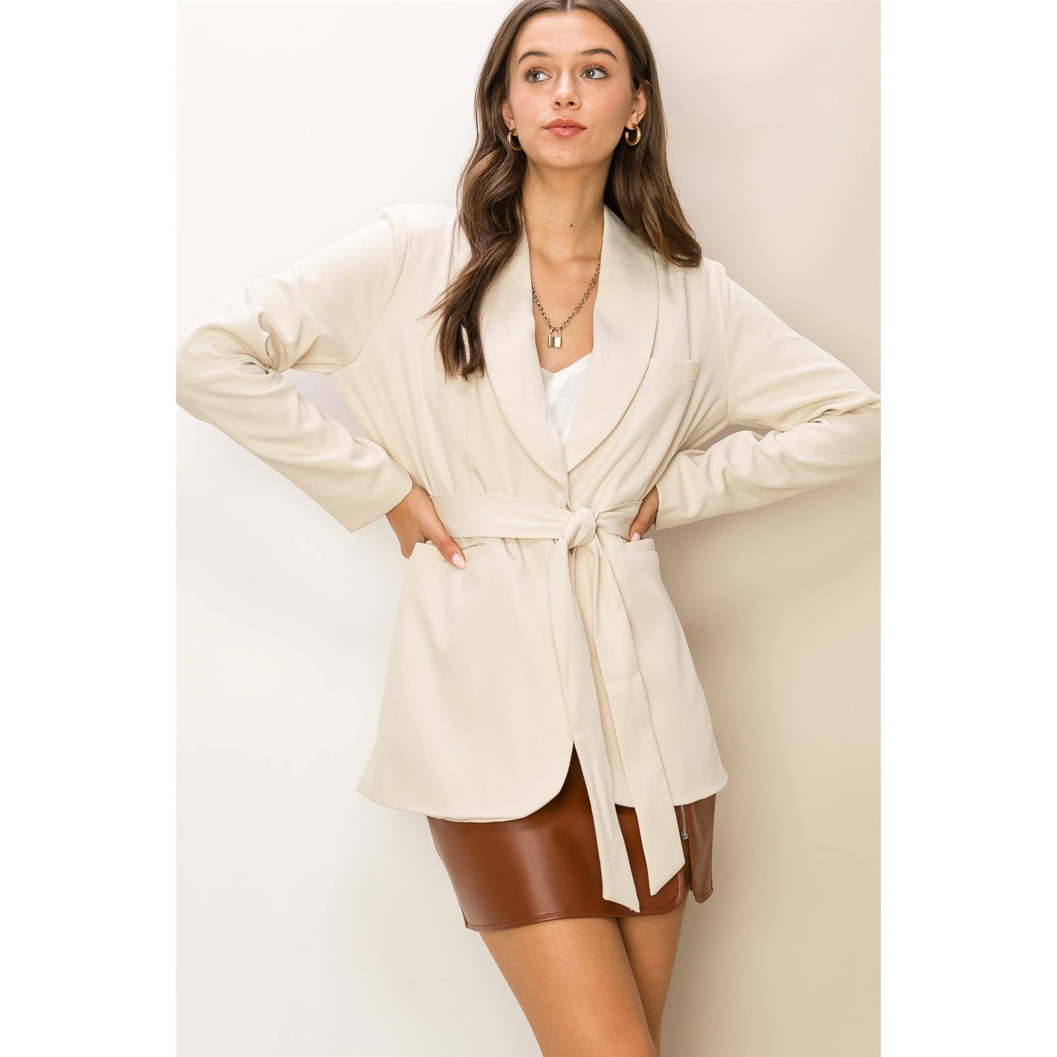 Women’ Belted Blazer