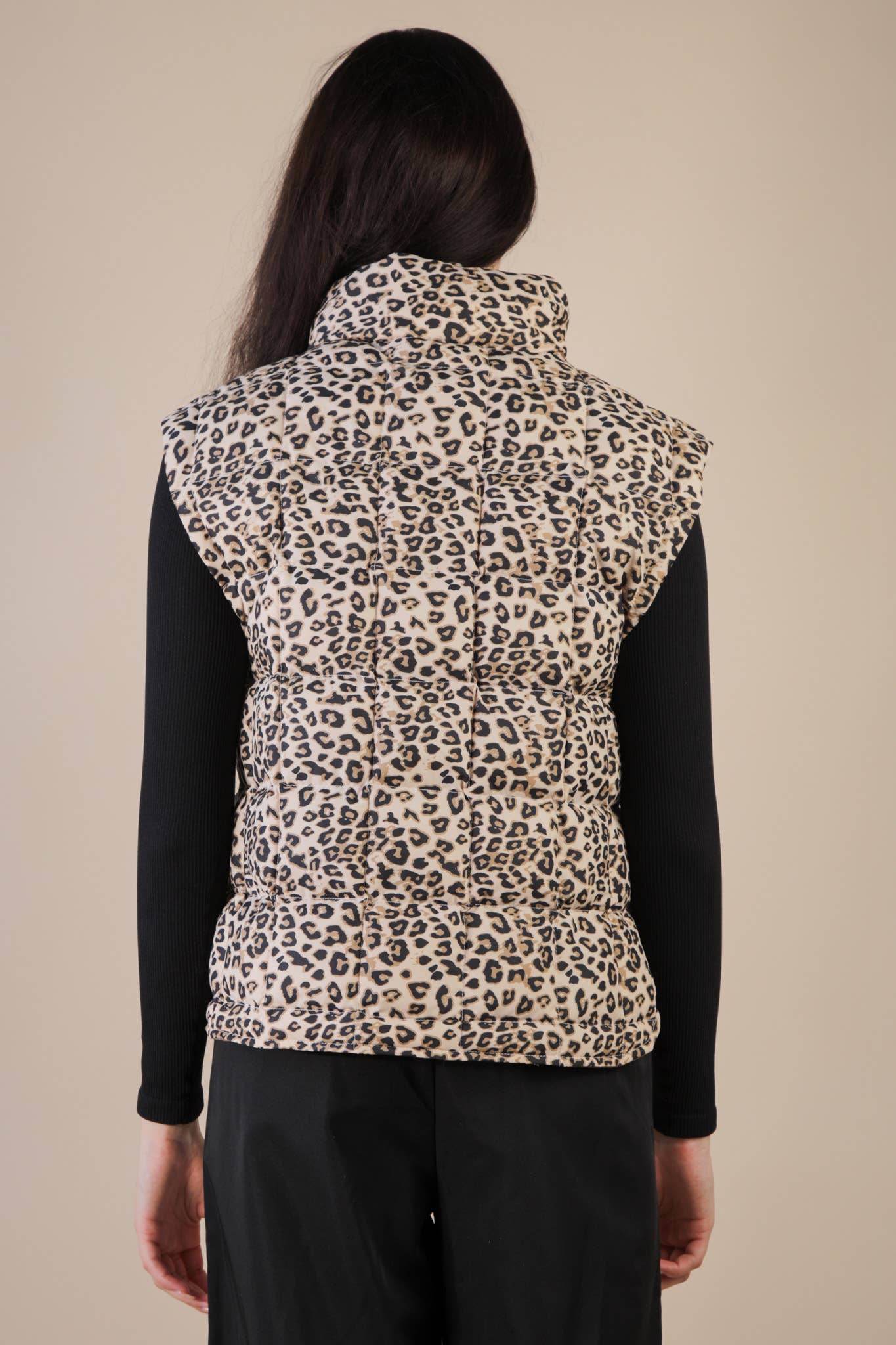 Women’ Leopard Print Puffer Vest - alternate view
