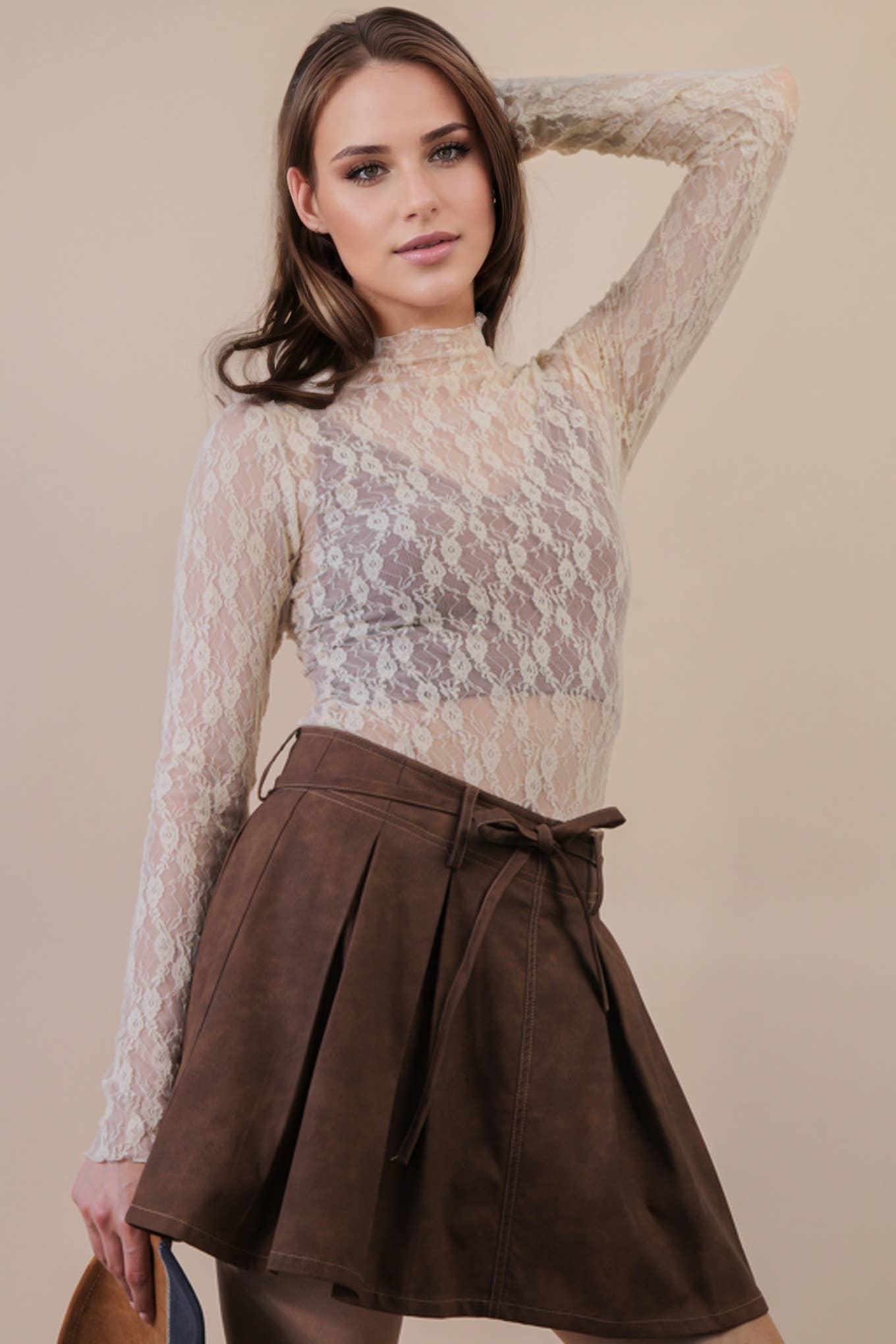 Women’ Lace Top and Pleated Skirt Set